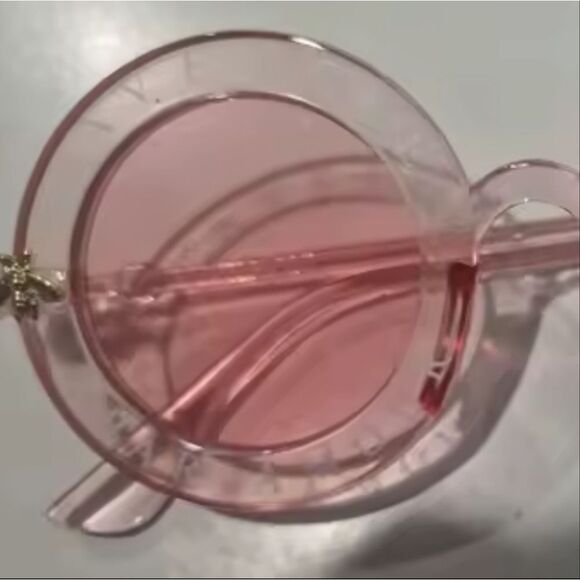 Retro Bold Pink Round Sunglasses